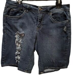 Hollywood & Vine Denim Shorts Women’s Size 8 Thrashed